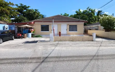 Triplex Englerston Subdivision New Providence Paradise Island BS