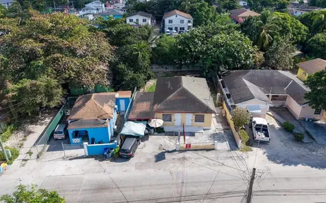 Triplex Englerston Subdivision New Providence Paradise Island BS