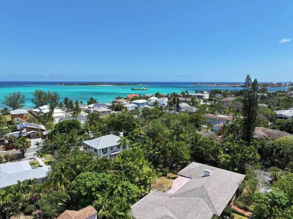 Sunset Drive New Providence Paradise Island BS