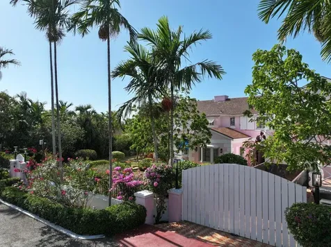 Sunset Drive New Providence Paradise Island BS