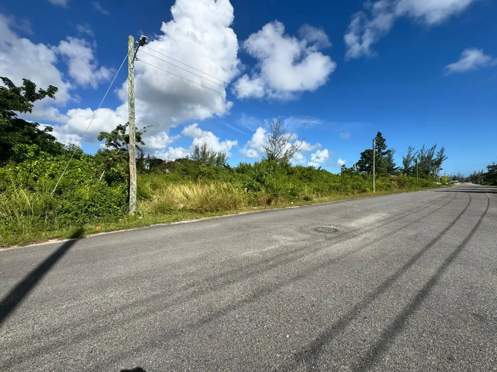 Lot #11 Granalm Estates New Providence Paradise Island BS