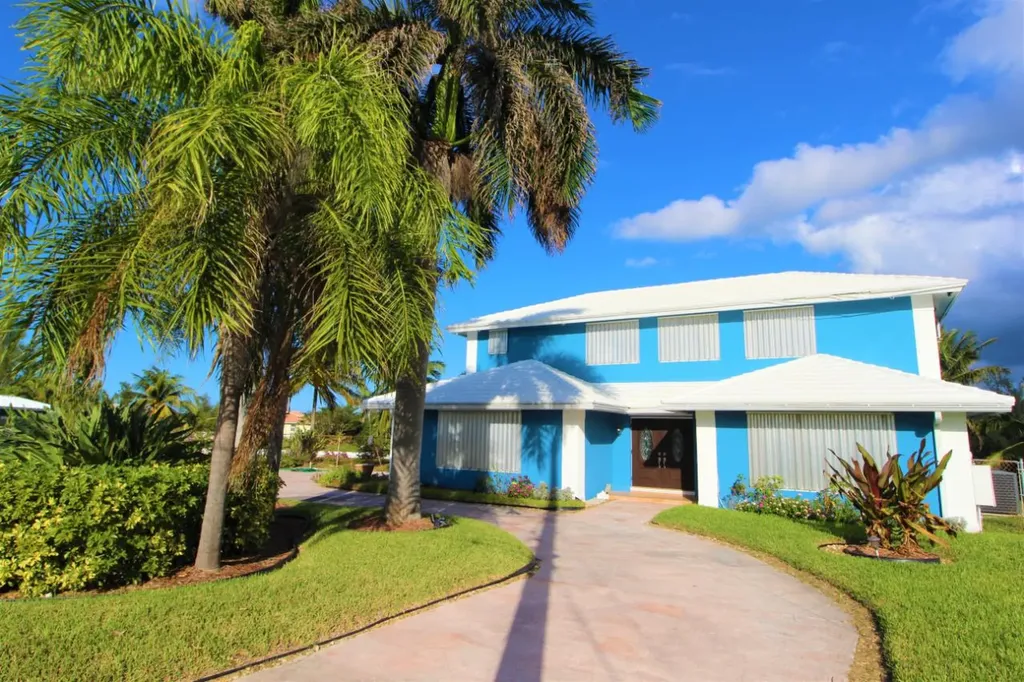 17/18 Abbey Court Grand Bahama Freeport BS