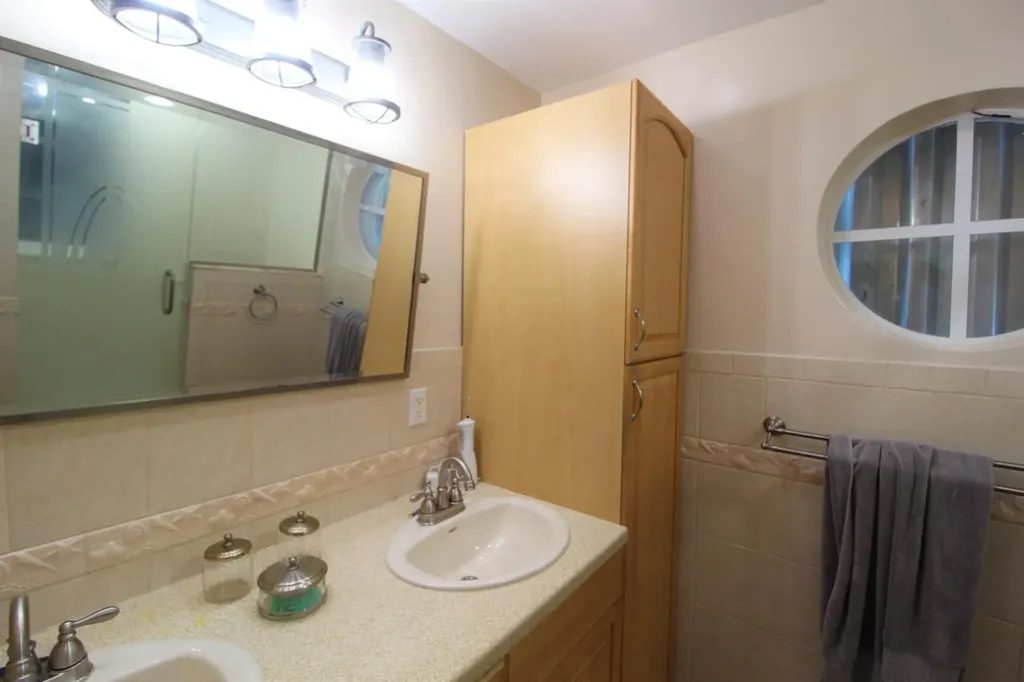 17/18 Abbey Court Grand Bahama Freeport BS