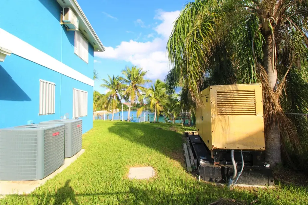 17/18 Abbey Court Grand Bahama Freeport BS