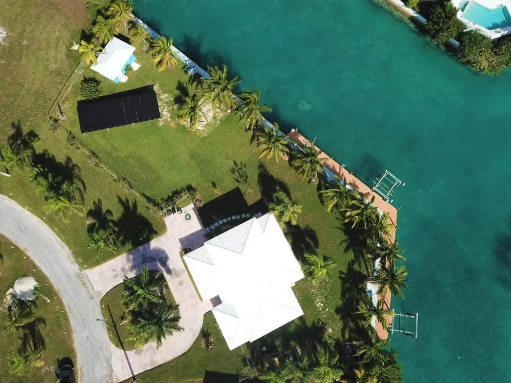 17/18 Abbey Court Grand Bahama Freeport BS