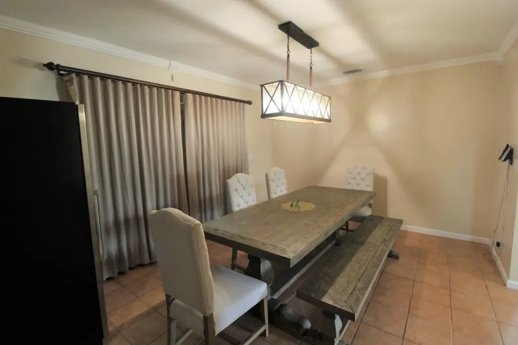 17/18 Abbey Court Grand Bahama Freeport BS