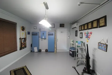 17/18 Abbey Court Grand Bahama Freeport BS