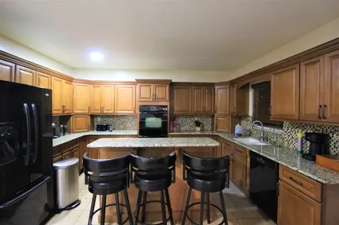 17/18 Abbey Court Grand Bahama Freeport BS