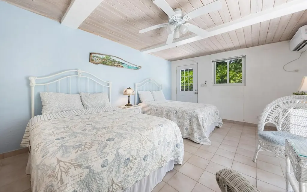 Tropical Impluse Banks Road Eleuthera BS