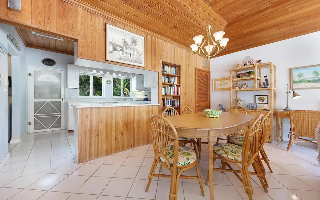 Tropical Impluse Banks Road Eleuthera BS