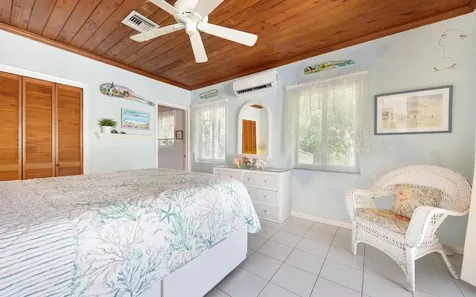 Tropical Impluse Banks Road Eleuthera BS