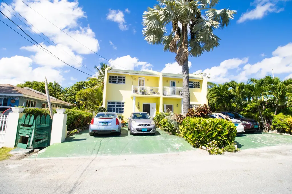 Misty Flowers Close New Providence Paradise Island BS