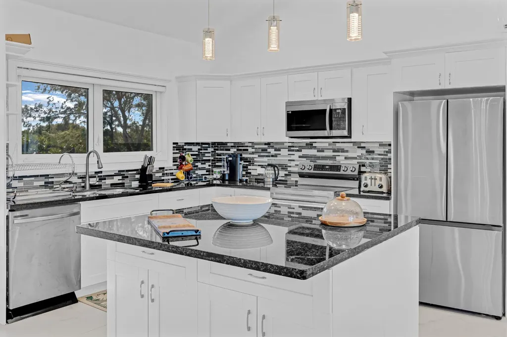 Rainbow Bay Subdivision Eleuthera BS