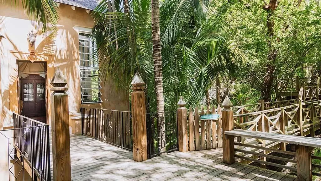 Sandycombe Eleuthera BS