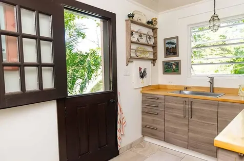 Sandycombe Eleuthera BS