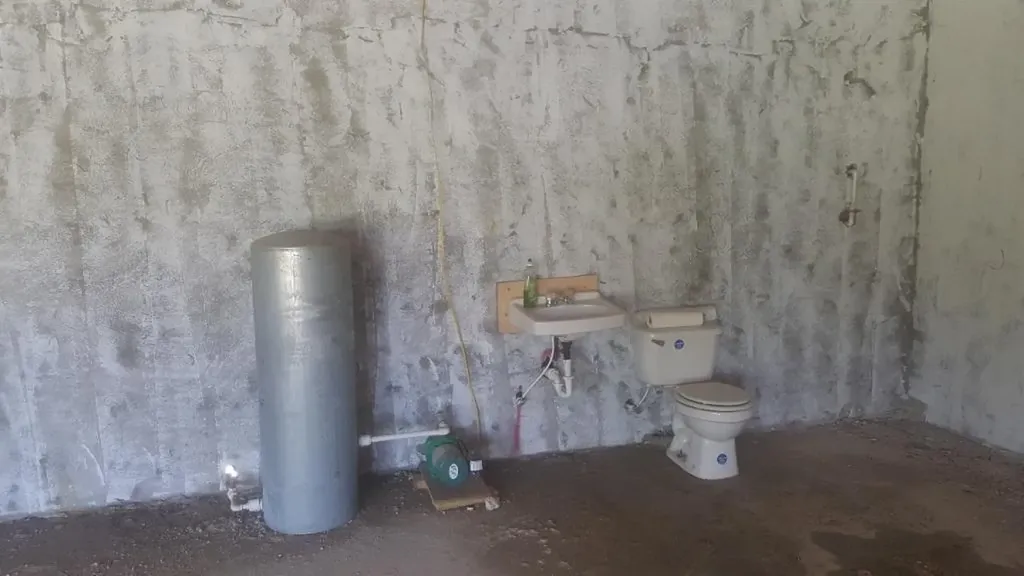 Warehouse Facility On Gladstone Road New Providence Paradise Island BS