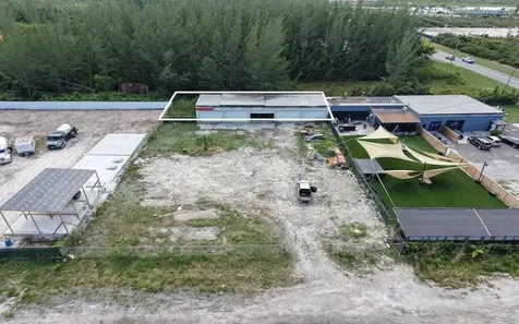 Warehouse Facility On Gladstone Road New Providence Paradise Island BS