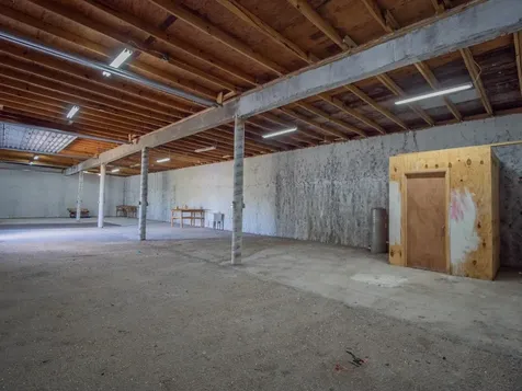 Warehouse Facility On Gladstone Road New Providence Paradise Island BS