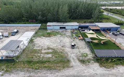 Warehouse Facility On Gladstone Road New Providence Paradise Island BS