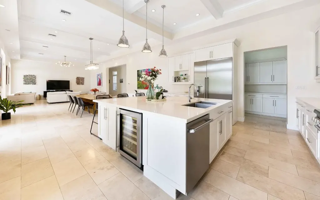 15 Bay Creek Drive New Providence Paradise Island BS