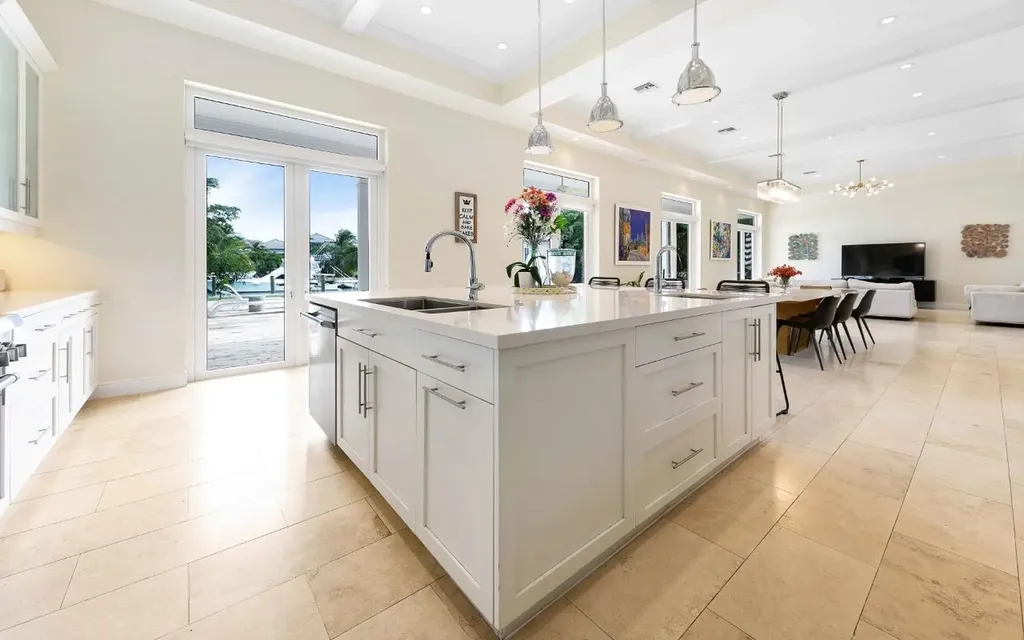 15 Bay Creek Drive New Providence Paradise Island BS