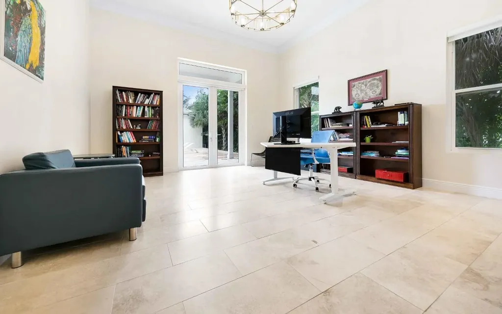 15 Bay Creek Drive New Providence Paradise Island BS