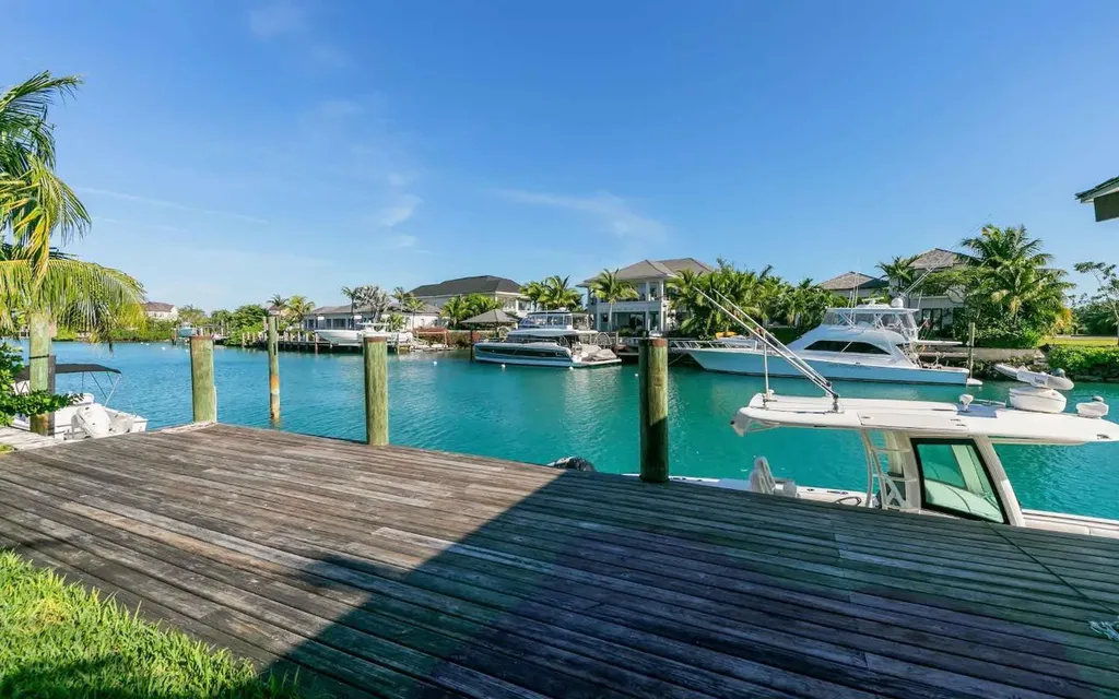 15 Bay Creek Drive New Providence Paradise Island BS