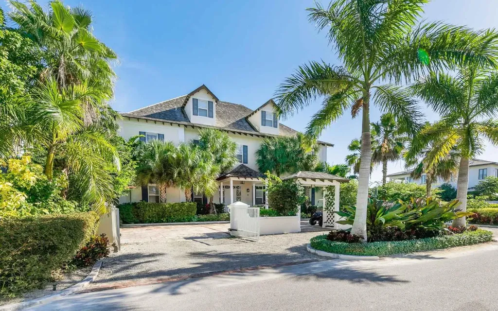 15 Bay Creek Drive New Providence Paradise Island BS