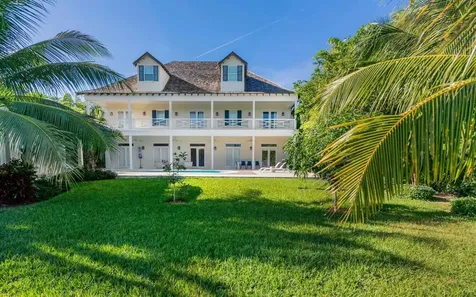 15 Bay Creek Drive New Providence Paradise Island BS