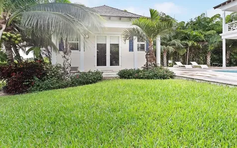15 Bay Creek Drive New Providence Paradise Island BS