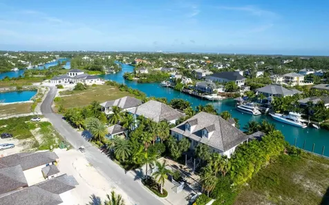 15 Bay Creek Drive New Providence Paradise Island BS