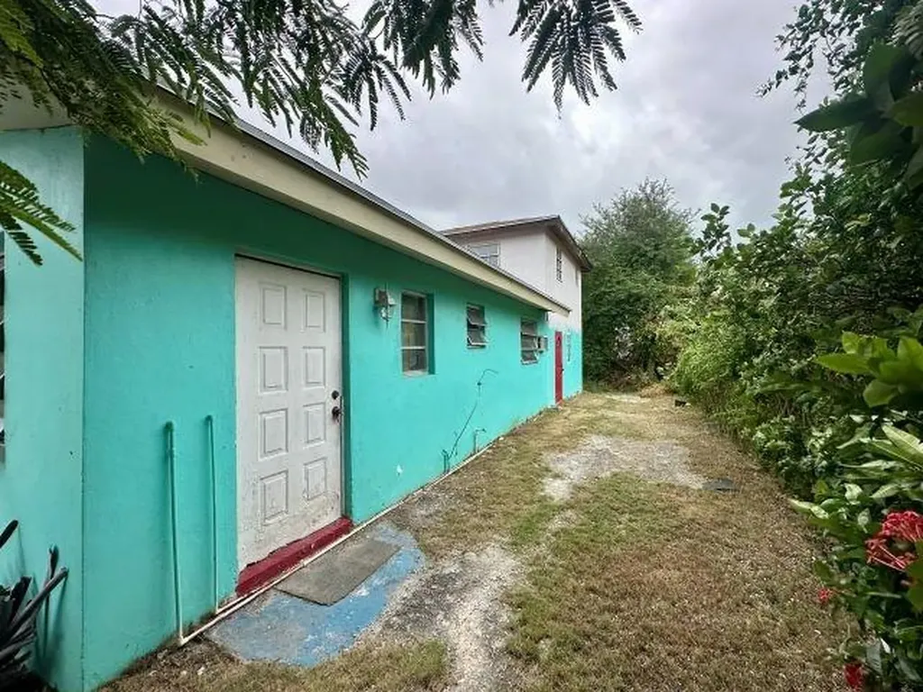 Pinewood Subdivision New Providence Paradise Island BS