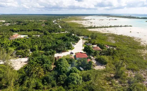 Queen's Hghway Deep Creek Eleuthera BS