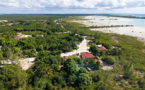 Queen's Hghway Deep Creek Eleuthera BS