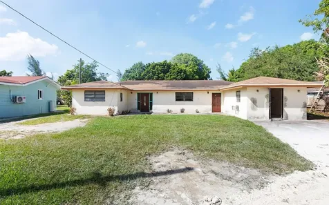 Queen's Hghway Deep Creek Eleuthera BS