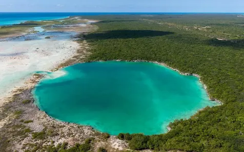 Queen's Hghway Deep Creek Eleuthera BS