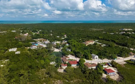 Queen's Hghway Deep Creek Eleuthera BS