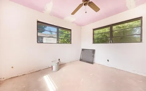 Queen's Hghway Deep Creek Eleuthera BS