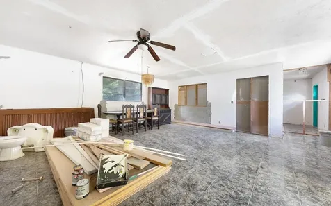 Queen's Hghway Deep Creek Eleuthera BS