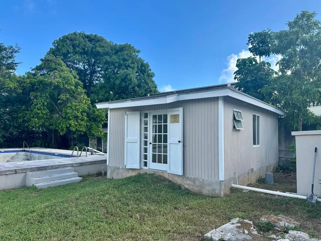 Retirement Road New Providence Paradise Island BS