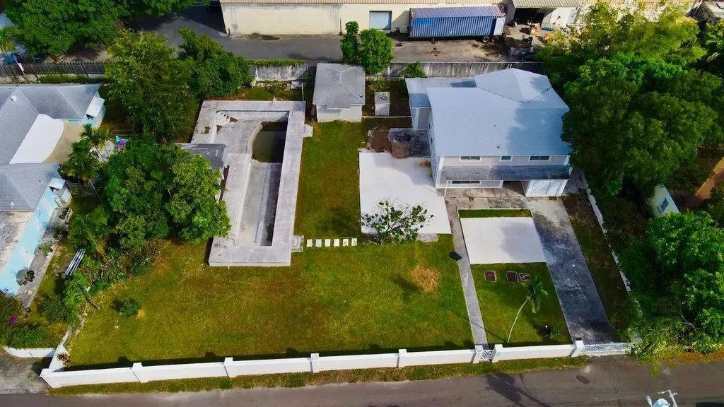 Retirement Road New Providence Paradise Island BS