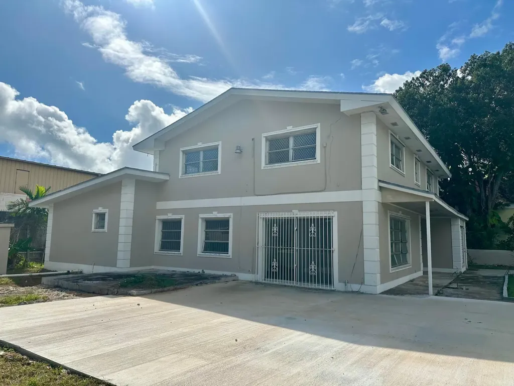 Retirement Road New Providence Paradise Island BS