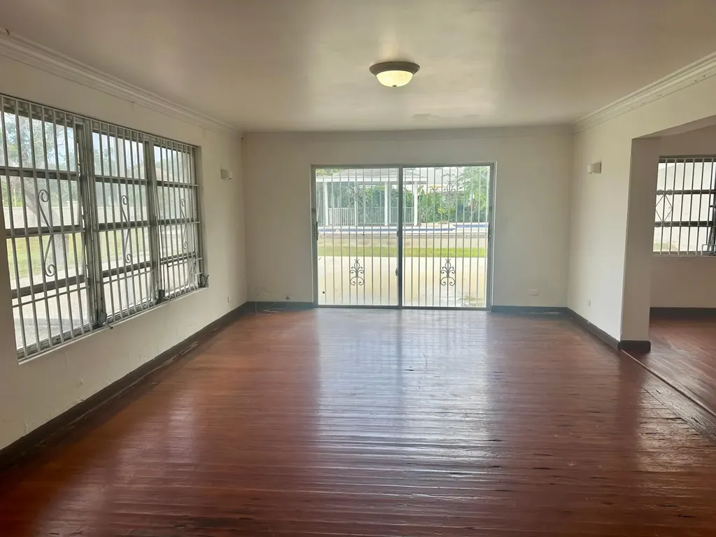 Retirement Road New Providence Paradise Island BS