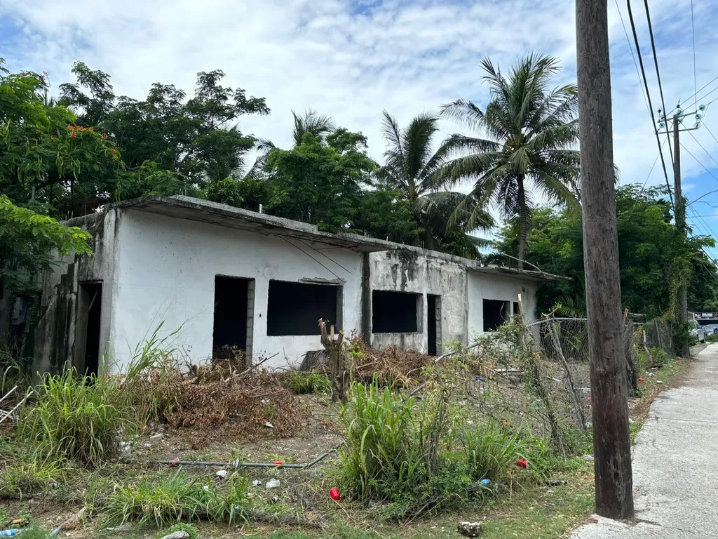 Bernard Road New Providence Paradise Island BS