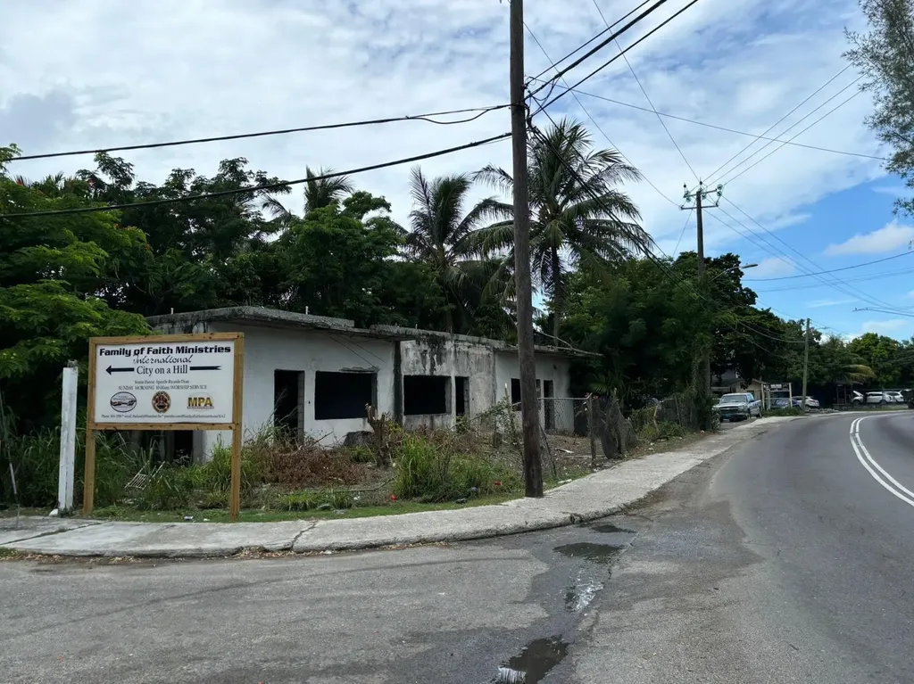 Bernard Road New Providence Paradise Island BS