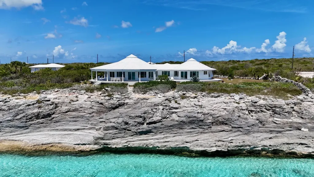 White Nights Two San Salvador BS