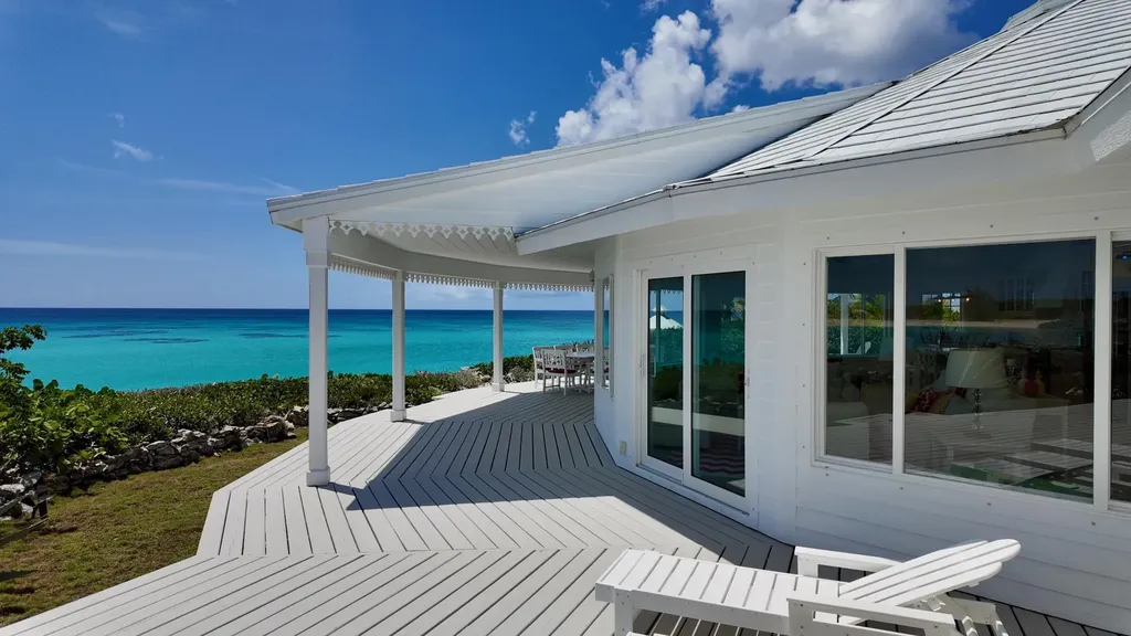 White Nights Two San Salvador BS