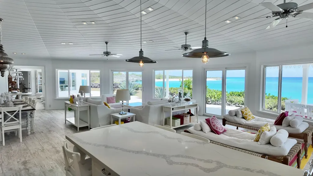 White Nights Two San Salvador BS