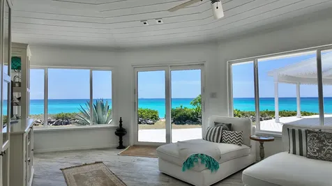 White Nights Two San Salvador BS