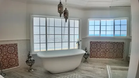 White Nights Two San Salvador BS